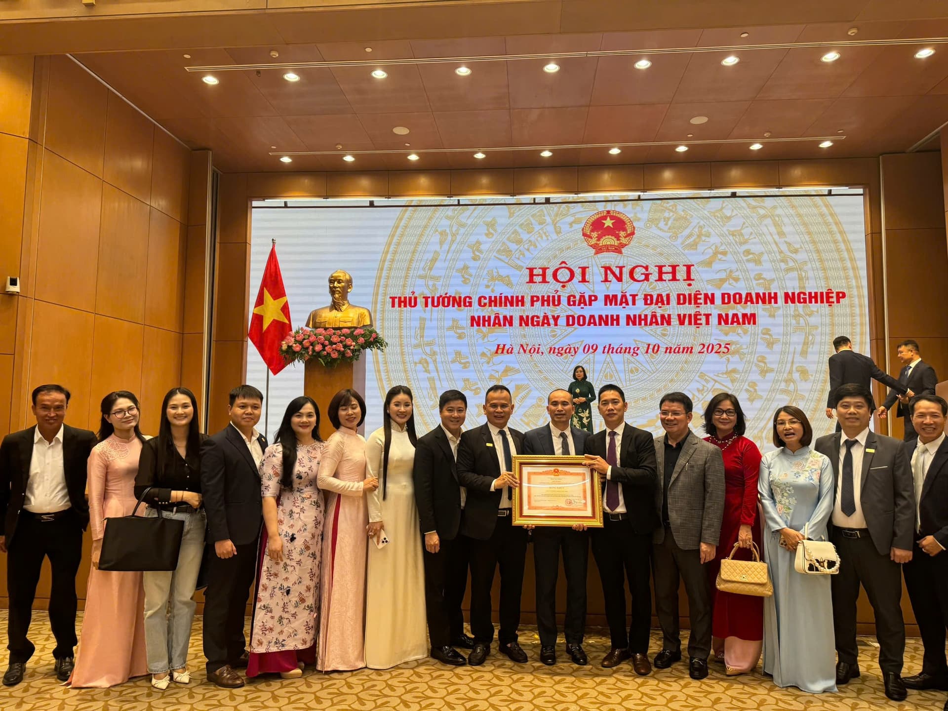 BATECO GROUP VINH DỰ NHẬN BẰNG KHEN CỦA THỦ TƯỚNG CHÍNH PHỦ NƯỚC CỘNG HOÀ XÃ HỘI CHỦ NGHĨA VIỆT NAM